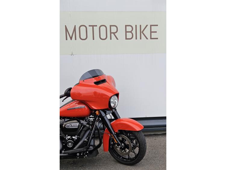 STREET GLIDE 114