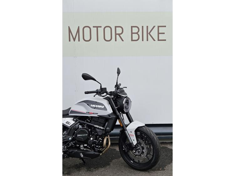MOTO MORINI SEIEMMEZZO STR 650