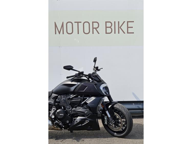 DUCATI DIAVEL DARK