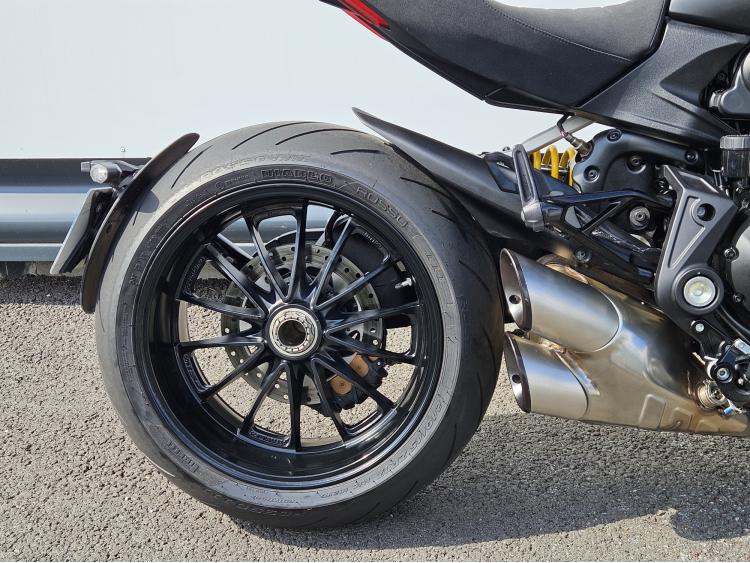 DUCATI DIAVEL DARK
