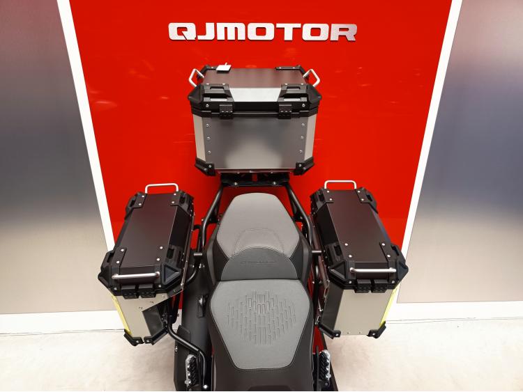 QJ MOTOR SRT 600 SX Touring
