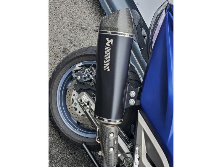 KYMCO AK 550
