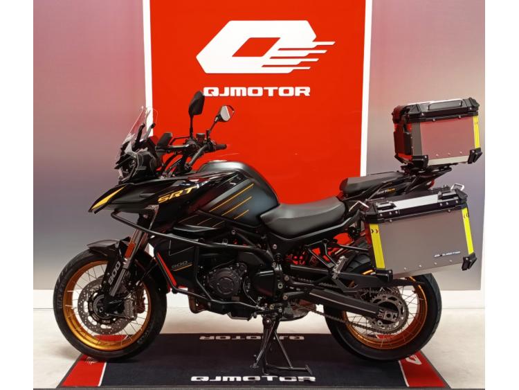 QJ MOTOR SRT 900 SX